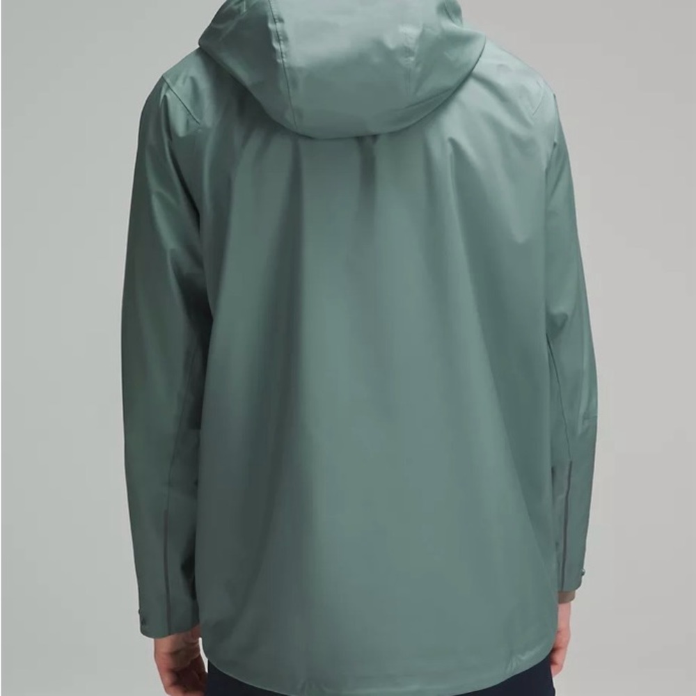 NWT lululemon Mens Waterproof Full-Zip Rain Jacket. Size XL